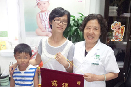 同村不孕三姐妹 同在圣丹福求得子