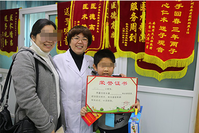 网络做媒到圣丹福 好孕得子求二胎
